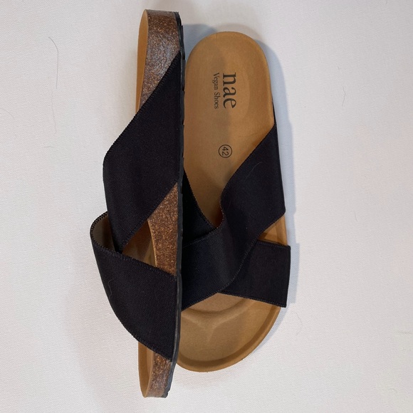 European size 42 Nae vegan shoes black slip ons - Picture 2 of 3